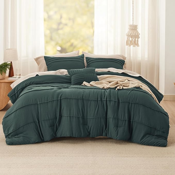 Bedsure California King Comforter Set - 4 Pieces Pinch Pleat Bed Set, Emerald Green Boho Bedding for All Season, 1 Soft Comforter, 2 Pillowcases, 1 Decorative Pillow