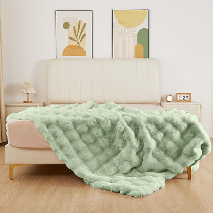 Sage Green Twin Fluffy Furry Blanket Comfy Blanket Cozy 60x80 Faux Fur for Living Room Bed Thick Ultra Soft Fuzzy Throw Home Gifts 860 GSM