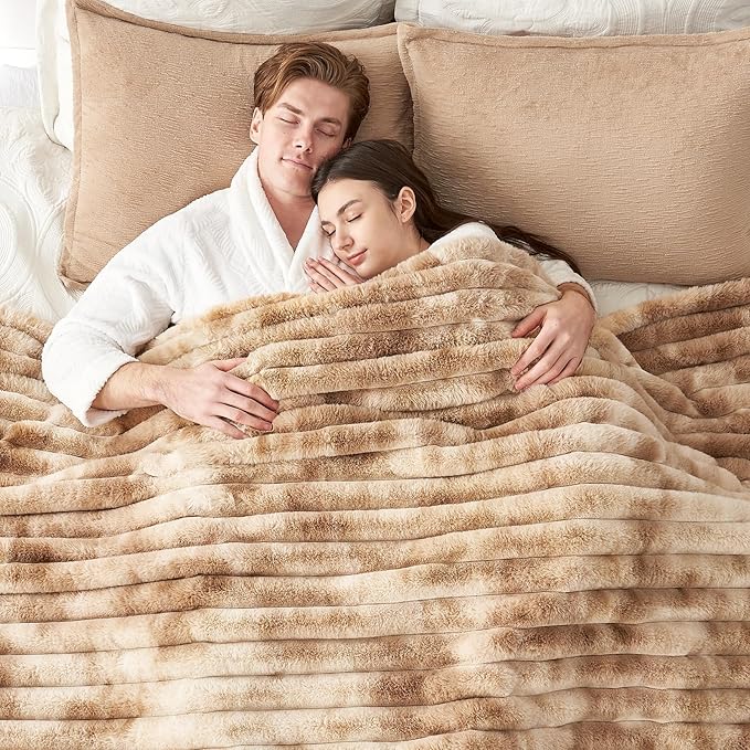 Cozy Bliss Faux Fur Throw Blanket for Couch, Cozy Warm Plush Striped Blanket for Sofa Bedroom Living Room, 90 * 90 Inches Tie-dye Khaki
