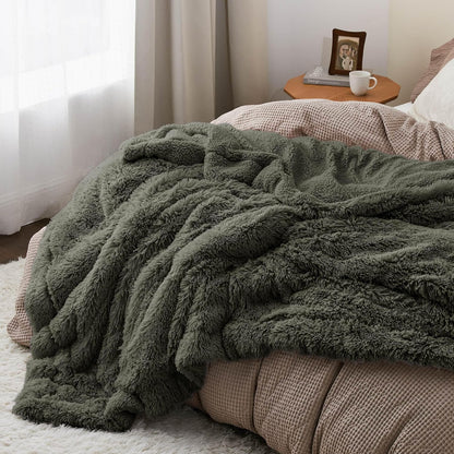 Bedsure GentleSoft Fluffy Olive Green Throw Blanket, Moss Green Decor Cozy Gifts for Women, Men, Soft Fleece Fuzzy Sherpa Plush Warm Thick Faux Fur Throw Blanket for Couch, House, 50x60