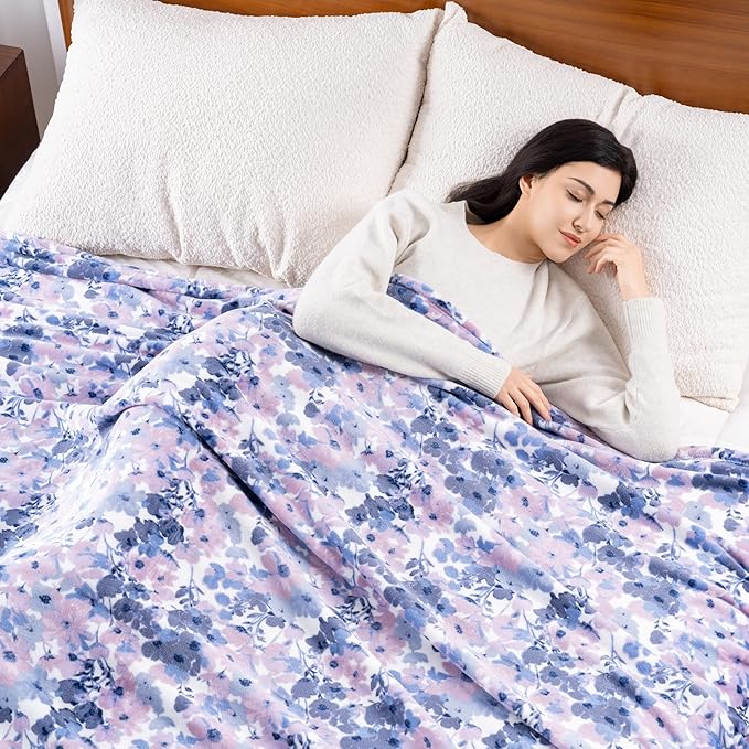 Luxury Printed Fleece Warm Blanket, Soft Lightweight Velvety Plush Throw for Couch and Bed, Cozy Comfy for All Seasons(White Purple Flowers, 70×90 Inches)