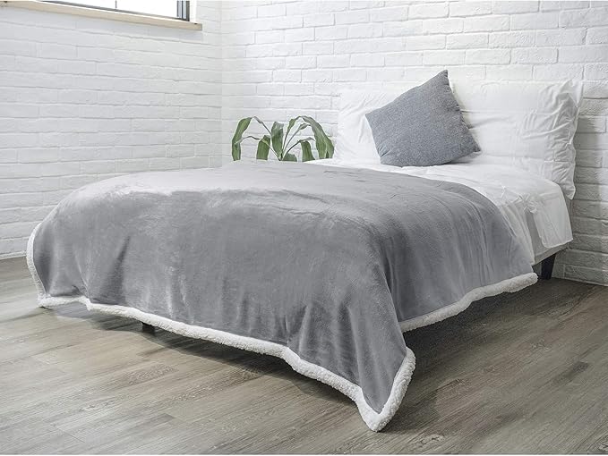 Pavilia Sherpa Fleece Blanket for Bed, King Size, Light Grey, Plush Soft Fuzzy, Cozy Reversible Winter Blanket for Women & Men, 90x108 Inches