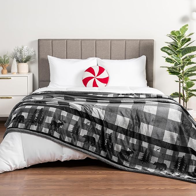 Pavilia Winter Cabin Sherpa Blanket Throw | Flannel Fleece Christmas Plaid Blanket | Plush, Soft, Warm, Cozy, Reversible Microfiber Throw 50x60 (Grey)