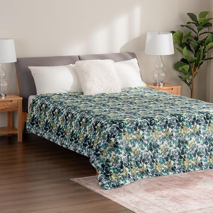 Berkshire Blanket-Classic Heavyweight Soft Printed VelvetLoft® Plush Warm Blanket, Twin Size Soft Fuzzy Blanket for Couch Sofa Bed, Floral Green, 60in x 90in