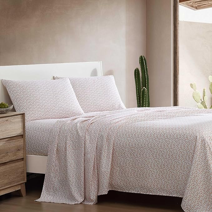 Wrangler - Queen Sheet Set, Super Soft & Cozy Bedding with Matching Sham(s), Casual Luxurious Bedding Set, Yellowstone Inspired, Oeko-Tex Certified (Horseshoe Orange, Queen)