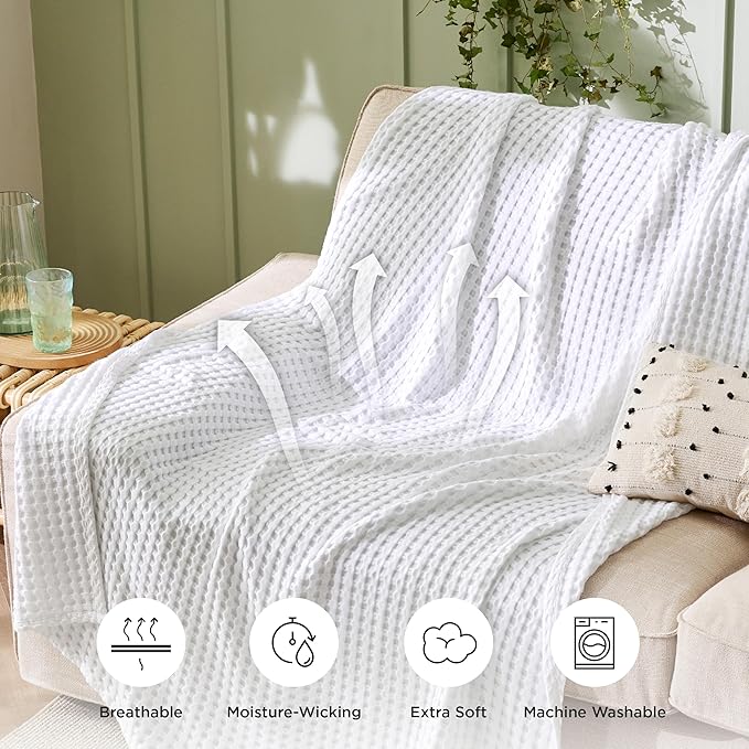 Bedsure Cooling Cotton Waffle Full Size Blanket - Lightweight Breathable Blanket of Rayon Derived from Bamboo for Hot Sleepers, Luxury Throws for Bed, Couch and Sofa, White, 80x90 Inches