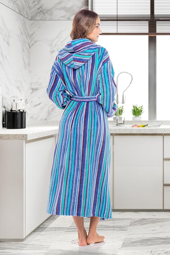 Alexander Del Rossa Womens Robe, Long Plush Bathrobe with Hood, Hooded Robes for Women Plus Size Bath Robe