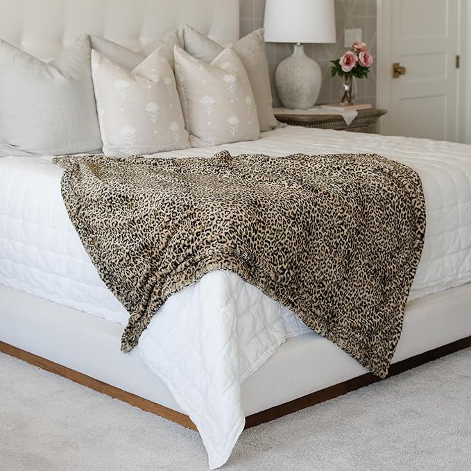 GRACED SOFT LUXURIES Throw Blanket Softest Warm Elegant Cozy Cheetah Faux Fur for Home, Couch, Sofa, Bed, Living Room (Classic Leopard, Large 50" x 60")