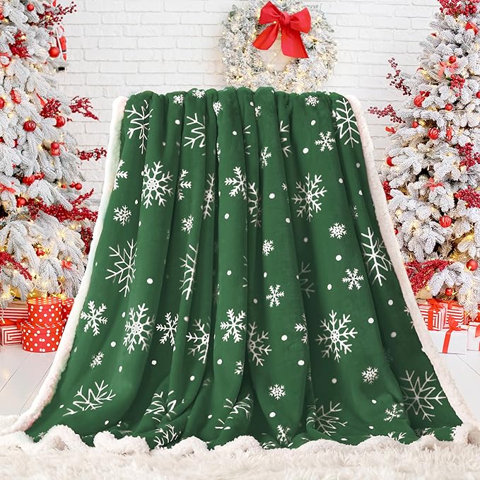 Touchat Christmas Throw Blanket, Sherpa Christmas Blankets, Fuzzy Fluffy Soft Cozy Blanket, Fleece Flannel Plush Microfiber Blanket for Couch Bed Sofa (60" X 80",Green Snowflake)