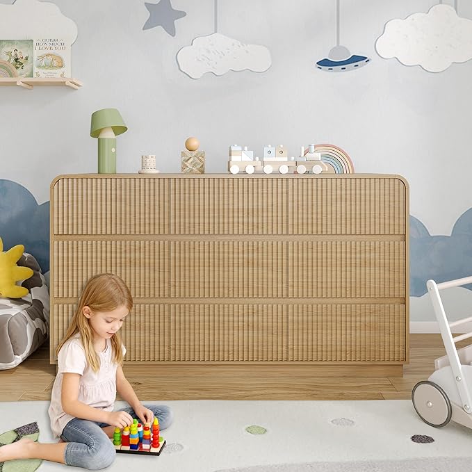 Dresser for Bedroom with 9 Drawers, Fluted Chest of Drawers with Round Curved Corner, Hidden Handles, Modern Wood Storage Organizer for Bedroom, Nursery, Living Room