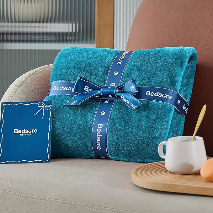 Bedsure GentleSoft Fleece Blankets King Size Teal - Bed Blanket Soft Lightweight Plush Cozy Fuzzy Luxury Microfiber, 108x90 inches