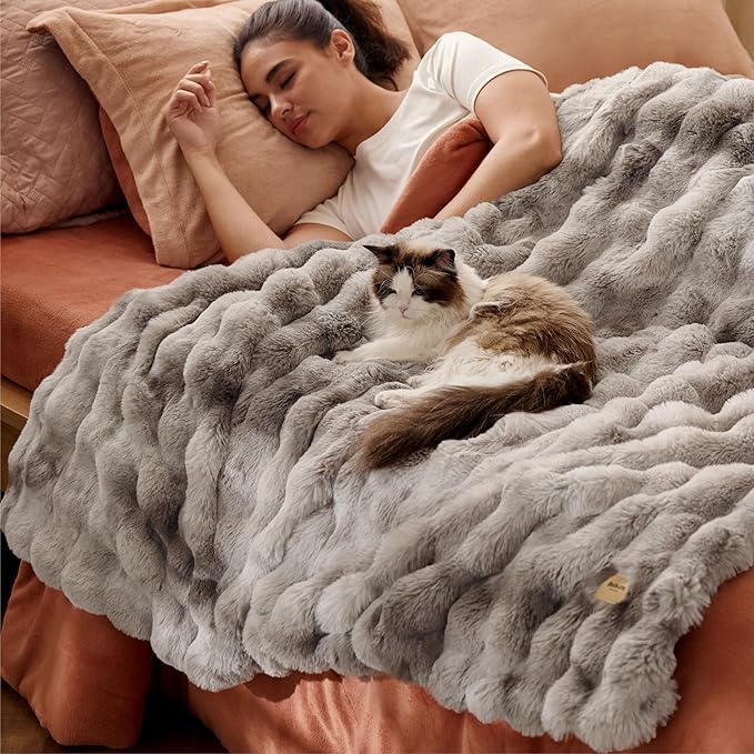 Bedsure GentleSoft Fluffy Faux Fur Blanket Twin Size, Fuzzy Soft Bubble Blanket for Couch, Faux Fur Decor for Bedroom Living Room, Thick Furry Cozy Gifts for Women, Tie-dye Brown, 60x80 Inch