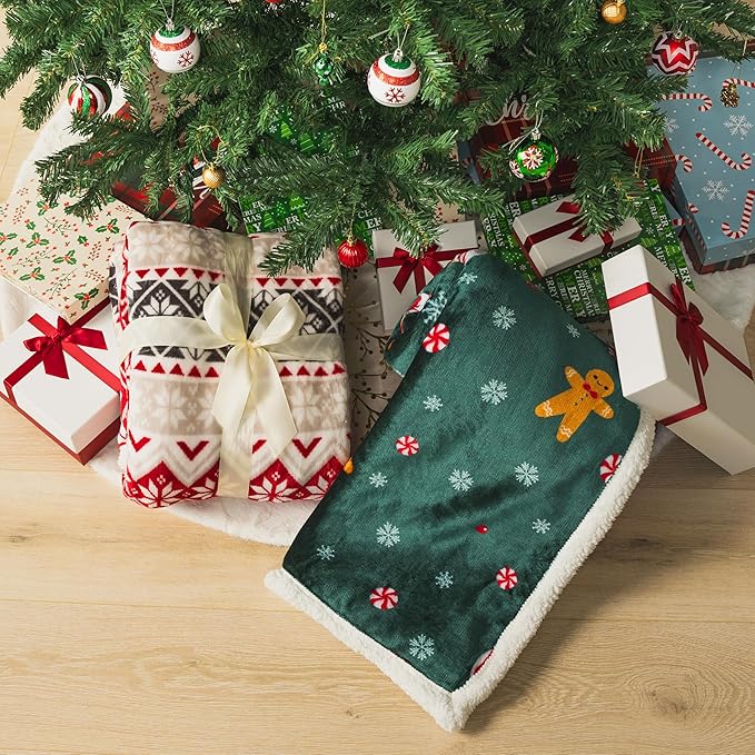 PAVILIA Green Christmas Sherpa Throw Blanket, Gingerbread Snowman Holiday Pattern, Soft Reversible Fleece & Sherpa 60x80 Winter Blanket for Couch & Bed, Cozy Christmas Decor