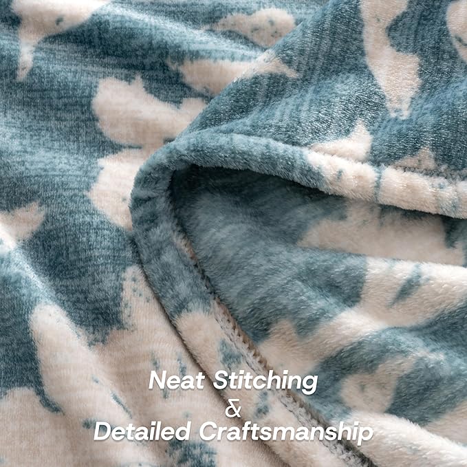 Luxury Printed Fleece Warm Blanket, Soft Lightweight Velvety Plush Throw for Couch and Bed, Cozy Comfy for All Seasons(Blue Floral Silhouette, 70×90 Inches)