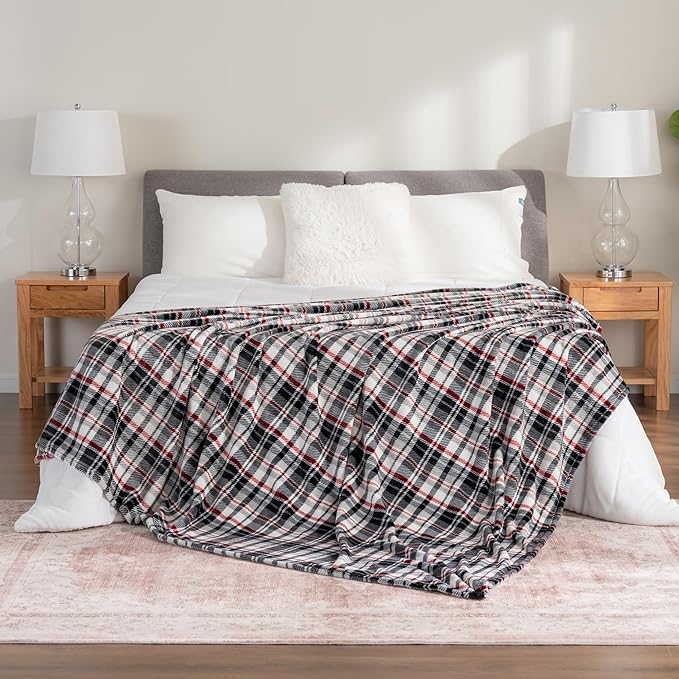 Berkshire Blanket-Classic Heavyweight Warm Soft Printed VelvetLoft® Plush Blanket, King Size Soft Fuzzy Blanket for Couch Sofa Bed, Plaid Black Red, 90in x 108in