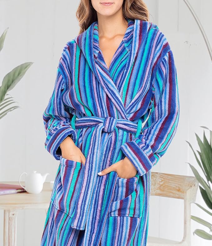 Alexander Del Rossa Womens Robe, Long Plush Bathrobe with Hood, Hooded Robes for Women Plus Size Bath Robe