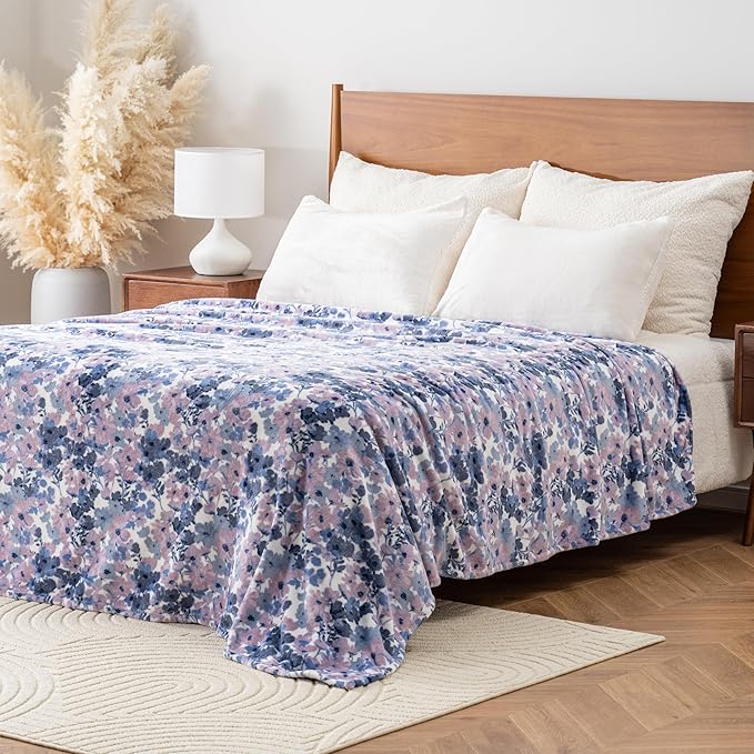 Luxury Printed Fleece Warm Blanket, Soft Lightweight Velvety Plush Throw for Couch and Bed, Cozy Comfy for All Seasons(White Purple Flowers, 90×90 Inches)