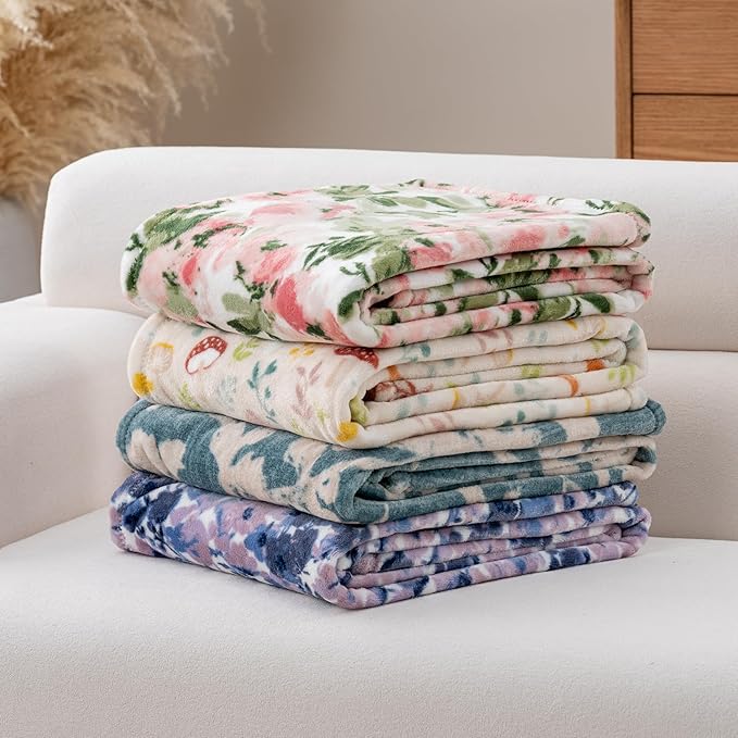 Luxury Printed Fleece Warm Throw Blanket, Soft Lightweight Velvety Plush Throw for Couch and Bed, Cozy Comfy for All Seasons(Ivory Pink Flowers, 50×70 Inches)