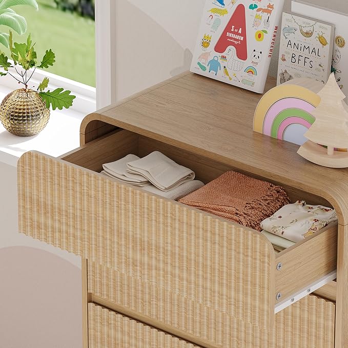 Tall Dresser for Bedroom with 5 Drawers, Fluted Chest of Drawers with Round Curved Corner, Hidden Handles, Modern Wood Storage Organizer for Bedroom, Nursery, Living Room