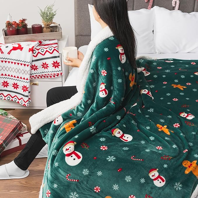 PAVILIA Green Christmas Sherpa Throw Blanket, Gingerbread Snowman Holiday Pattern, Soft Reversible Fleece & Sherpa 60x80 Winter Blanket for Couch & Bed, Cozy Christmas Decor