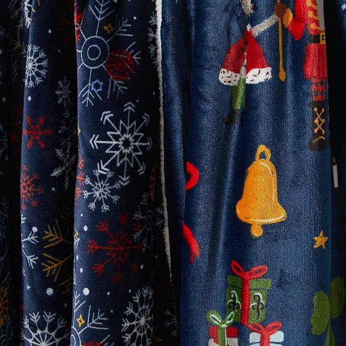 Fleece/Sherpa Christmas Throw - Super Soft Holiday Printed Blanket for Couch, Chair, or Bed - Cozy, Luxurious Plush - 50" x 60", Holiday Cats