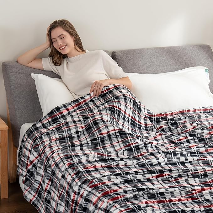 Berkshire Blanket-Classic Heavyweight Warm Soft Printed VelvetLoft® Plush Blanket, King Size Soft Fuzzy Blanket for Couch Sofa Bed, Plaid Black Red, 90in x 108in