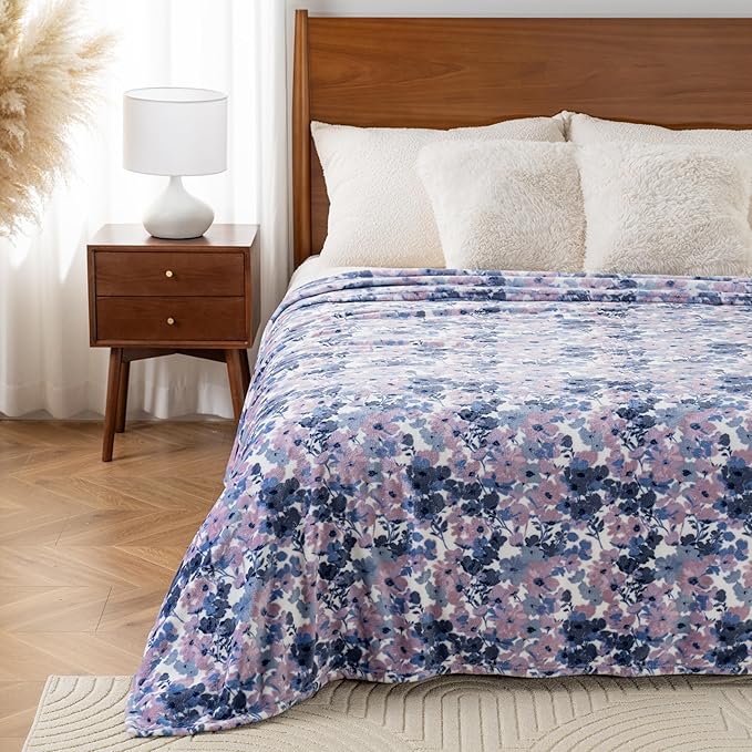 Luxury Printed Fleece Warm Blanket, Soft Lightweight Velvety Plush Throw for Couch and Bed, Cozy Comfy for All Seasons(White Purple Flowers, 90×90 Inches)