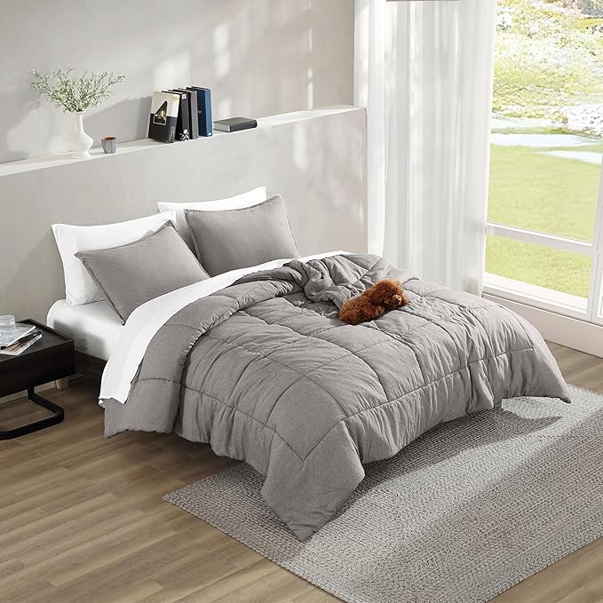 UGG Full/Queen Comforter Set with 2 Pillow Shams, Lightweight Down Alternative Blanket, Reversible Cozy Warm All Season Washable, Hypoallergenic Bedding Set, Light Grey (Leonora)